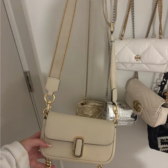 Marc Jacobs The Mini J Marc leather shoulder bag - Picture 3 of 5